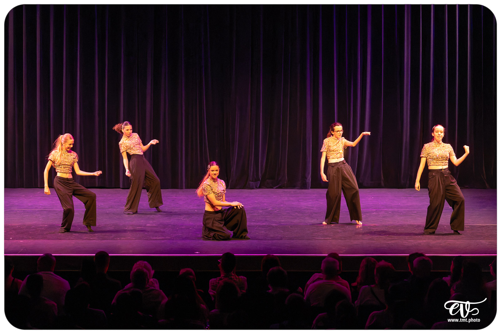 ECOLE DE DANSE CÉCILE ADAMOW